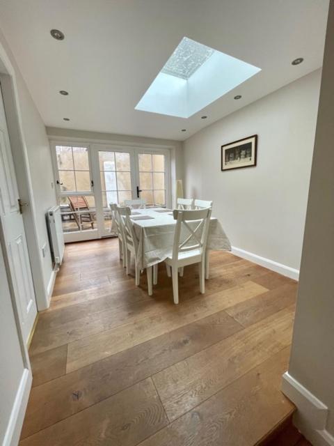 The Old Carriage House Villa York Bagian luar foto